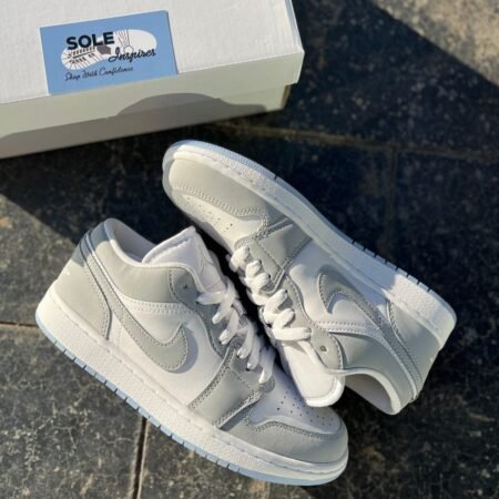 Nike Air Jordan Retro 1 Low Wolf Grey