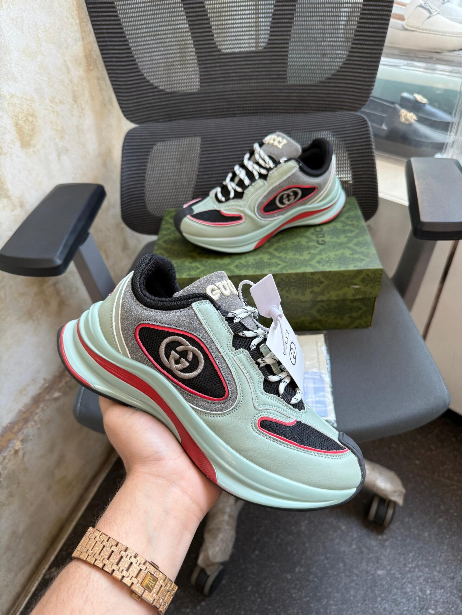 Premium Quality Gucci Trainer Run Sneaker - Image 3