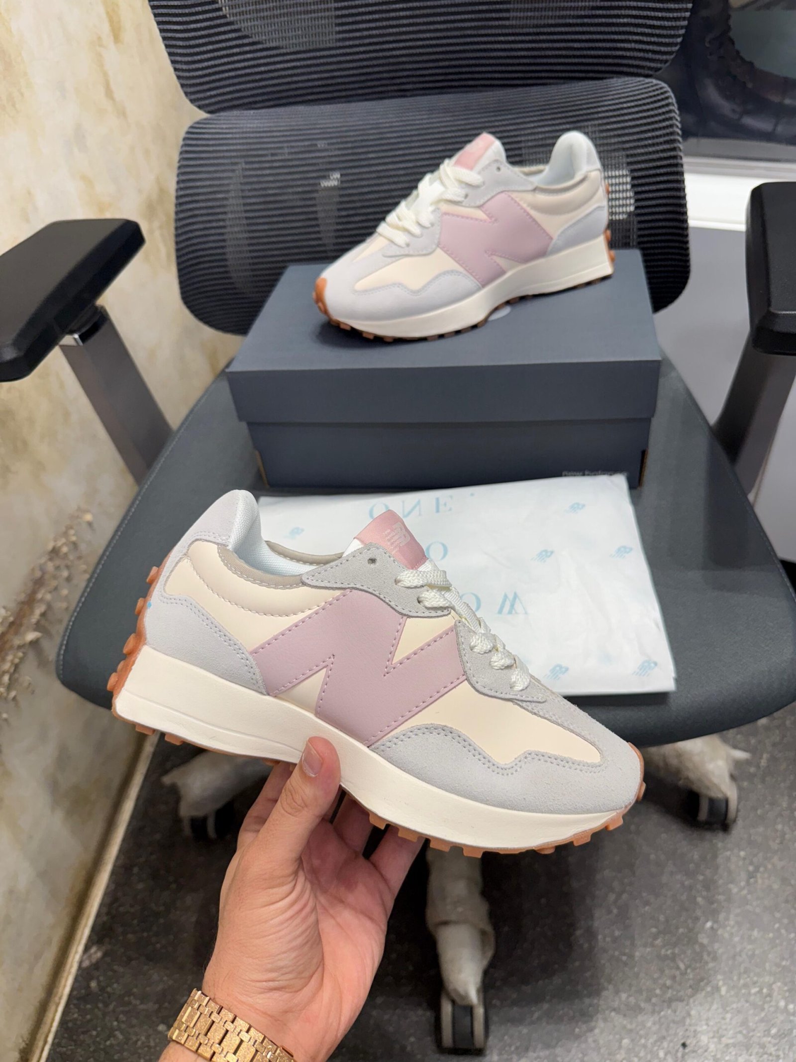 7A Quality New Balance 327 Grey Pink Women - Image 6