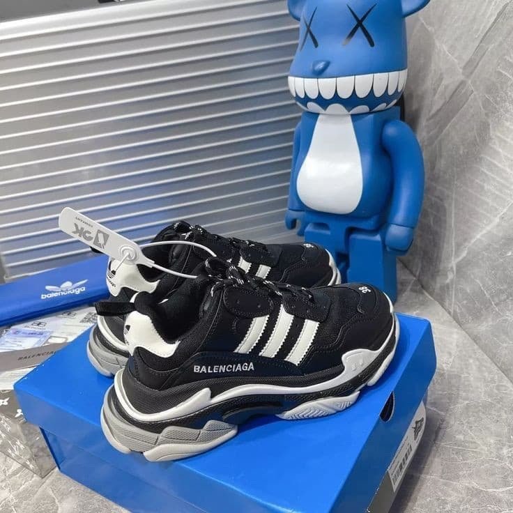 Replica Adidas X Balenciaga Triple Black - Image 8