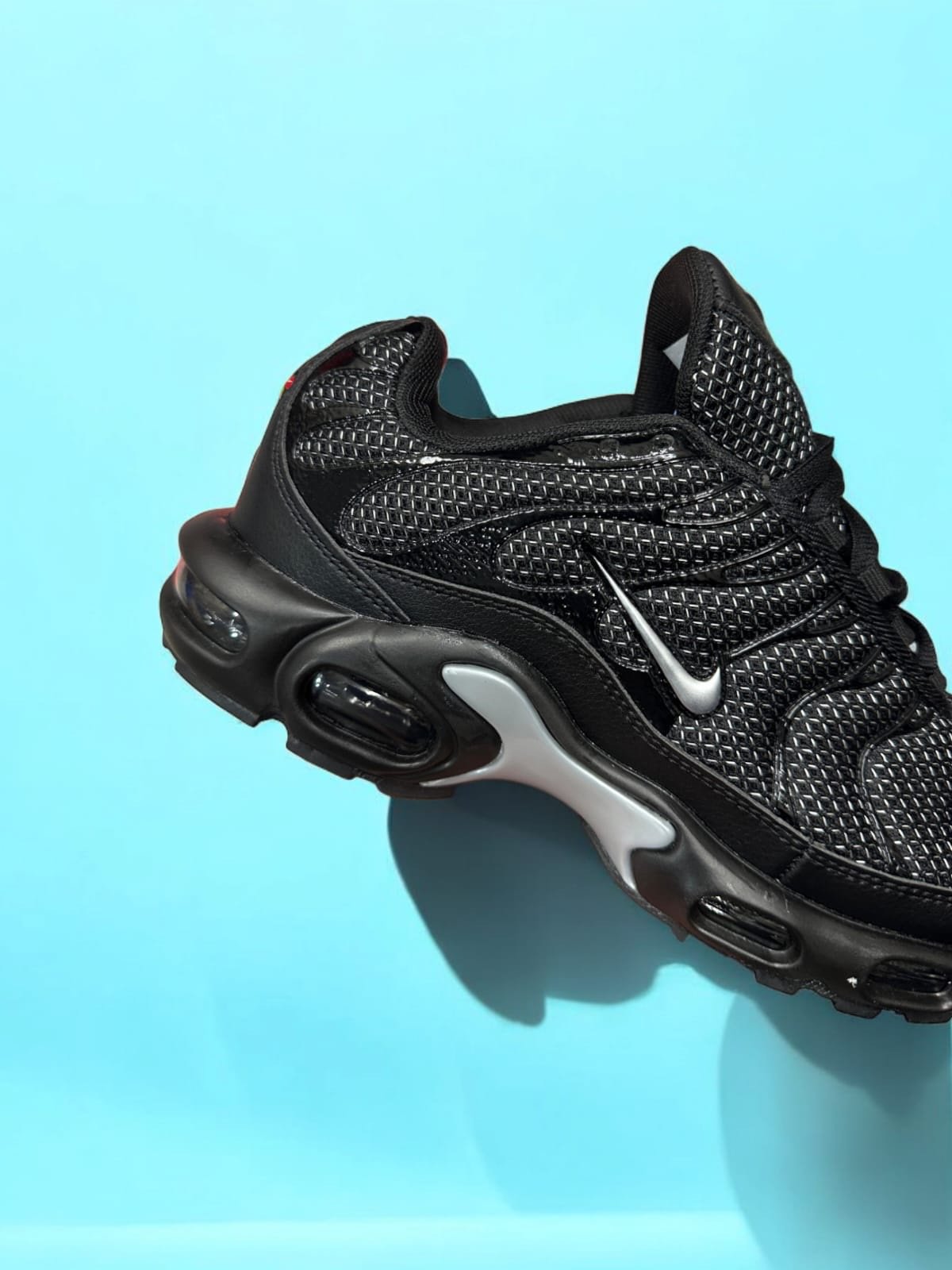 First Copy Nike Airmax Plus Metallic Black Silver - Image 4