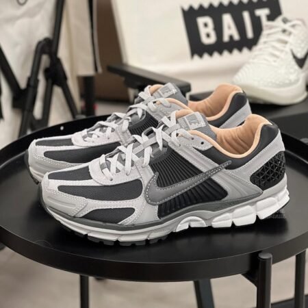 Nike Zoom Vomero 5 Dark Smoke Grey Vachetta