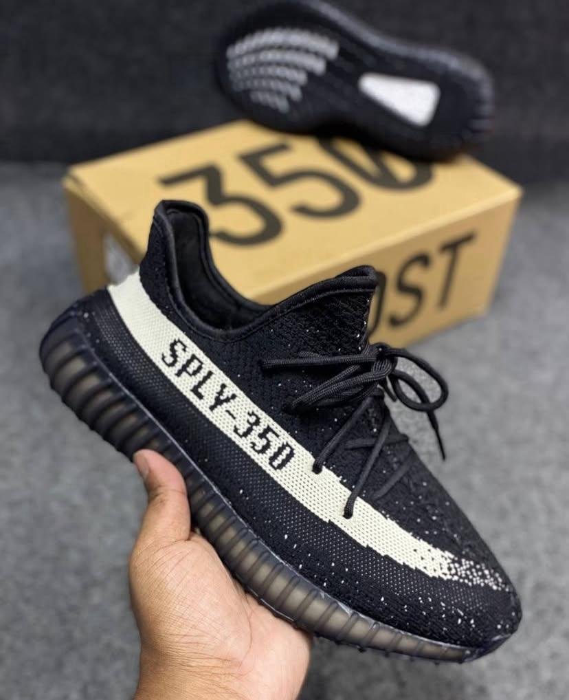 Adidas Yeezy 350 V2 Oreo Black Semi UA With Full Accessories - Image 6