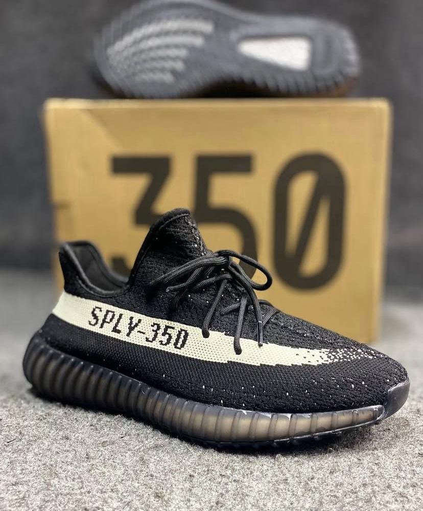 Adidas Yeezy 350 V2 Oreo Black Semi UA With Full Accessories - Image 3