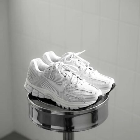 Nike Zoom Vomero 5 "Triple Full white"