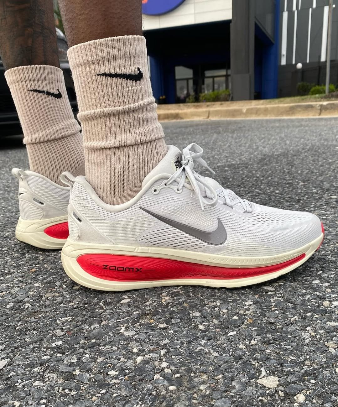 Nike Zoom Vomero 18 "Platinum Siren Red" - Image 3