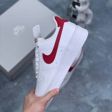 Nike Airforce 1 Essential Gym Red mini swoosh