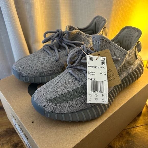Adidass Yeezy Boost 350 v2 Space Ash With Accessories Semi UA - Image 5