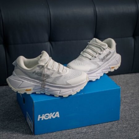 HOKAA SKYLINE FLOAT X ALL WHITE