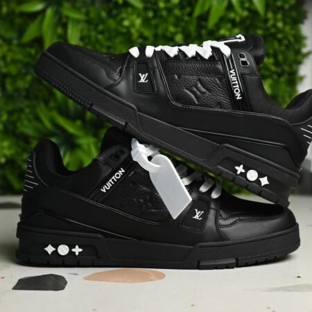 LOUIS VUITTON TRAINER FULL BLACK 🖤