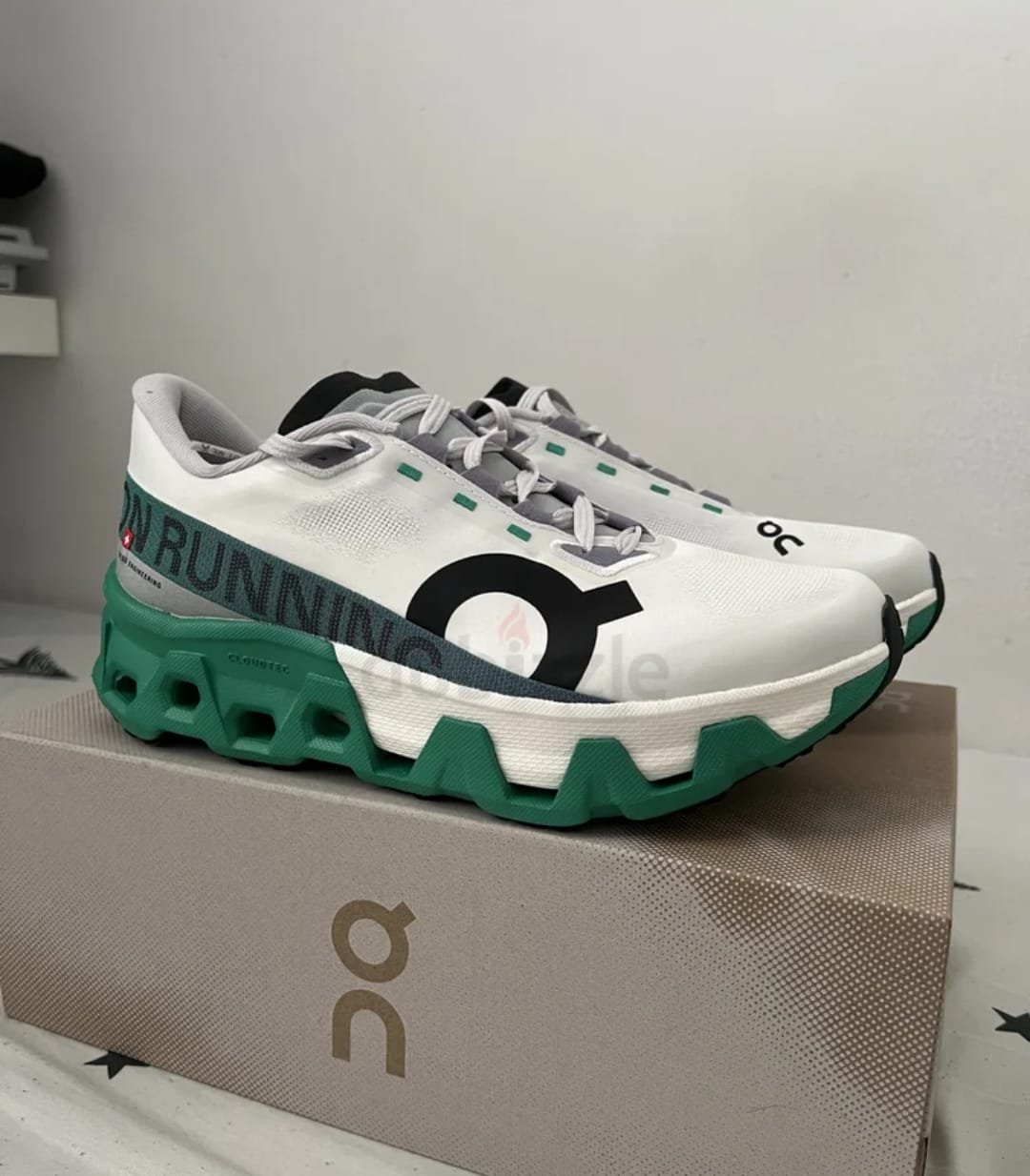 On Running Cloudmonster Hyper Undyed Mint"