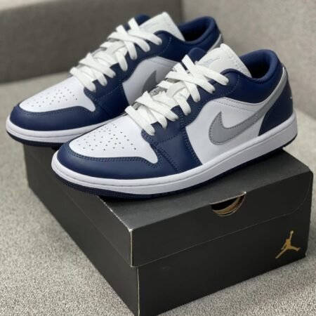 Nike Jordan 1 low "MIDNIGHT NEVY"