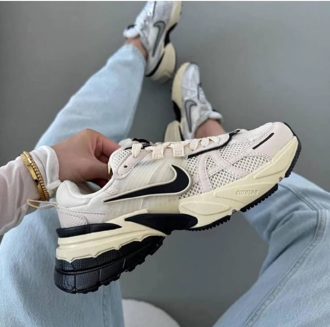 Nike v2k Run Light Beige Black - Image 4