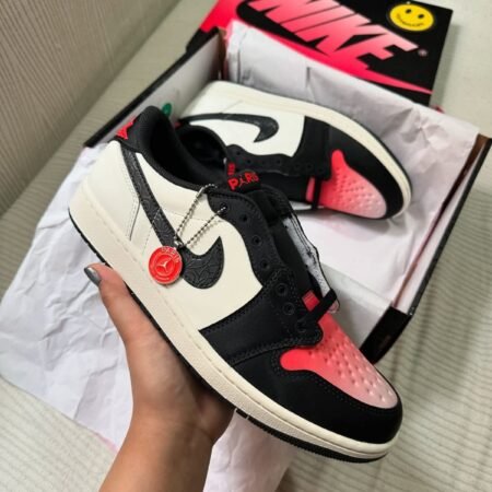 Air Jordan 1 Retro Low OG PSG Paris Saint-Germain