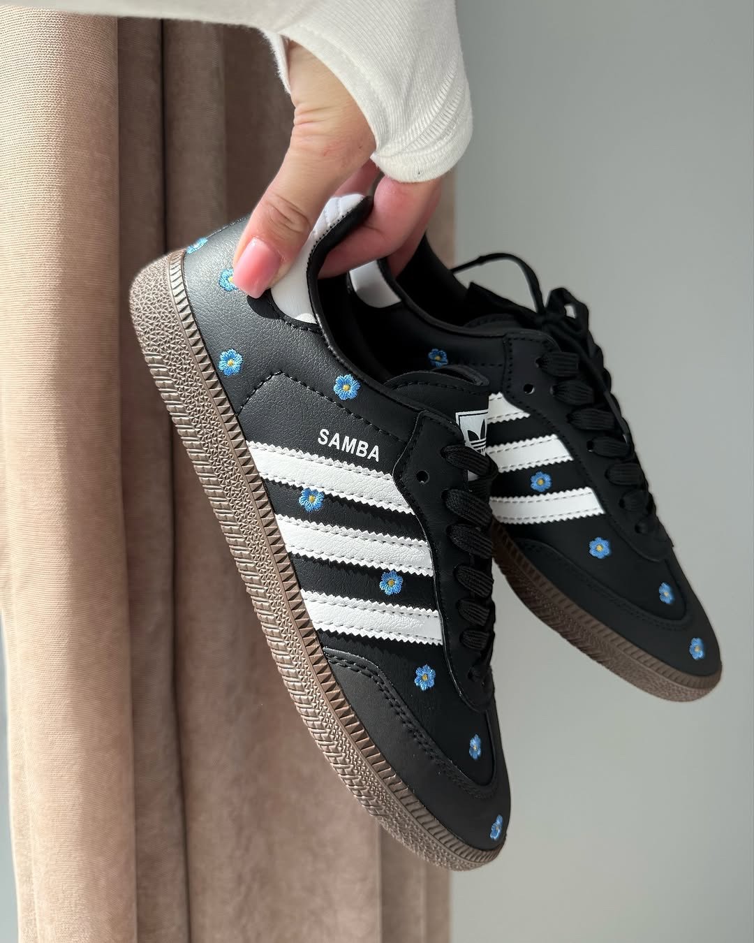 Adidas Originals Samba OG Sneakers Light Blue Floral Core Black womens - Image 2