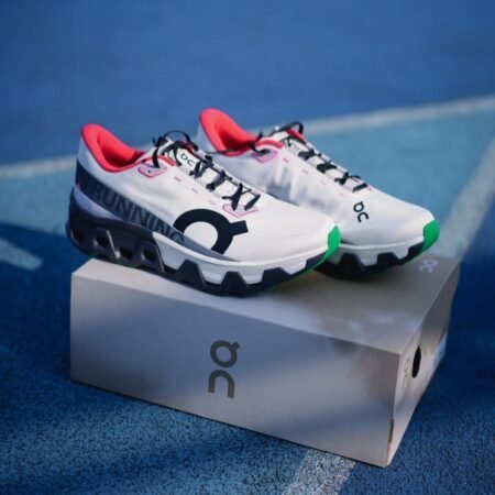 On Cloudboom Strike Limelight Wolf