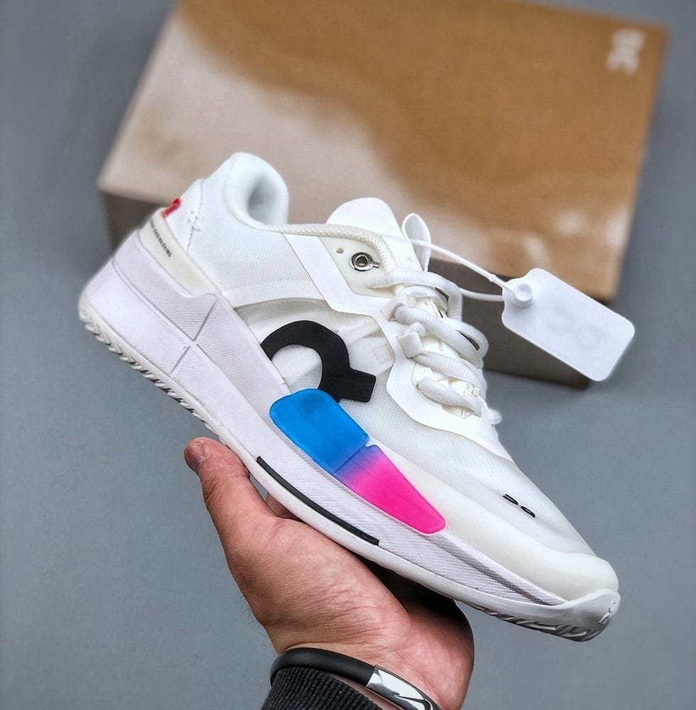 On Cloud Running The Roger Pro 2 White Malibu - Image 4