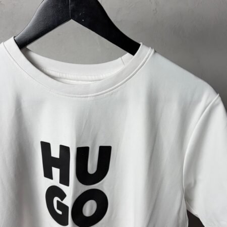 Hugo Bos_s premium T shirt..1835