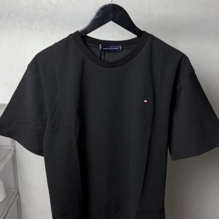 Tomm_y Hilfiger Premium Round Neck T-Shirt with OG Box Packaging 1572