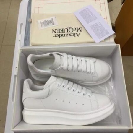 Alexandar McQueen Full White With All Accessories