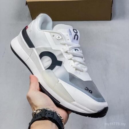on Cloud Running Roger pro Clay White Black