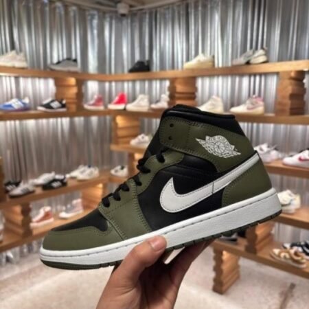 Jordan Retro 1 Mid olive black white
