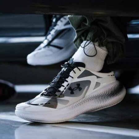 Under Armouur UA Echo SlipSpeed Black White